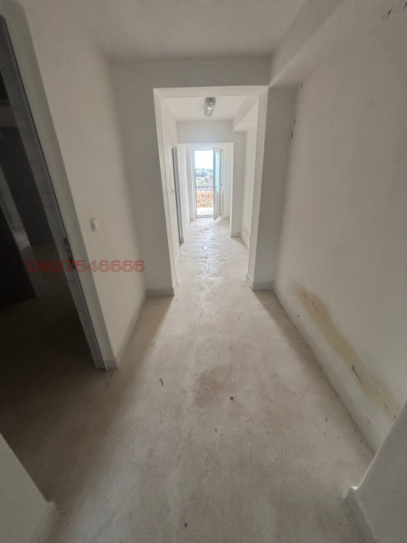 Продава ПРОМ. ПОМЕЩЕНИЕ, гр. Брезник, област Перник, снимка 10 - Производствени сгради - 52811699