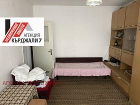 3-стаен град Кърджали, Възрожденци 6