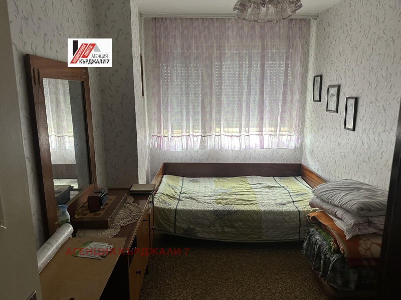 À venda  2 quartos Kardjali , Vazrojdenci , 87 m² | 85053641 - imagem [4]