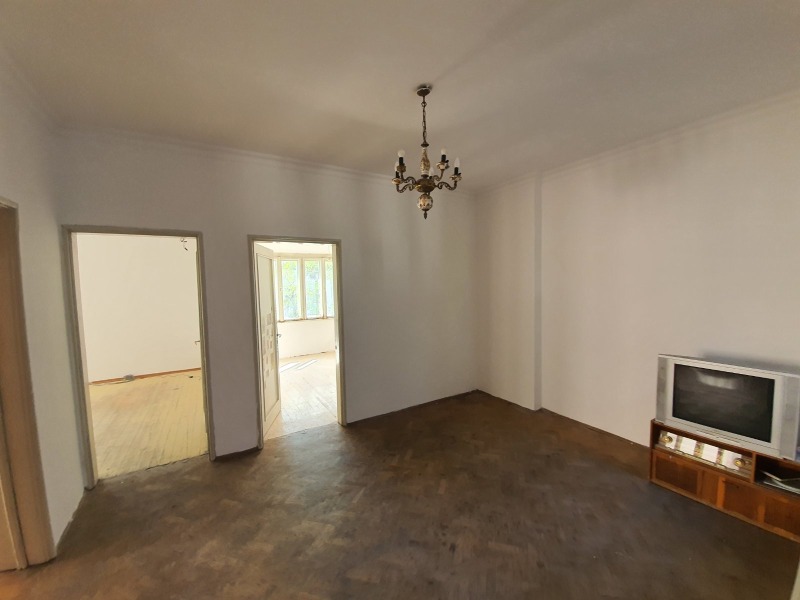 Продава  Етаж от къща град Пловдив , Център , 200 кв.м | 12416213 - изображение [2]