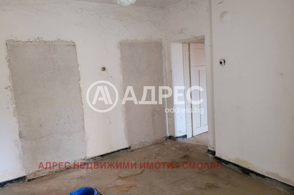 Продава ЕТАЖ ОТ КЪЩА, гр. Смолян, Стар център, снимка 11 - Етаж от къща - 55996116