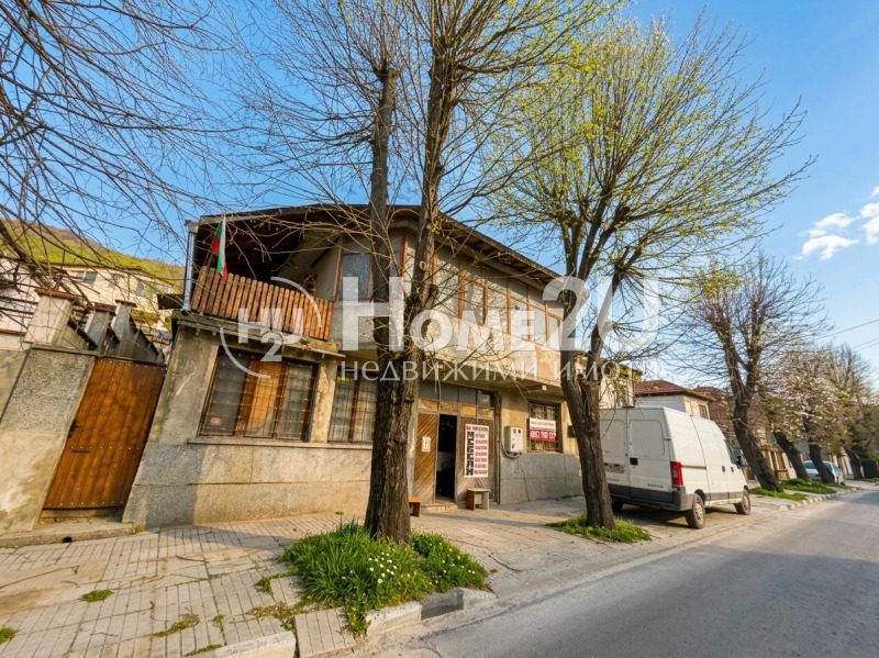 Продава КЪЩА в област Варна, гр. Провадия - 350 кв.м / 96 900 € » 189 519.93 лв., HOME2U
