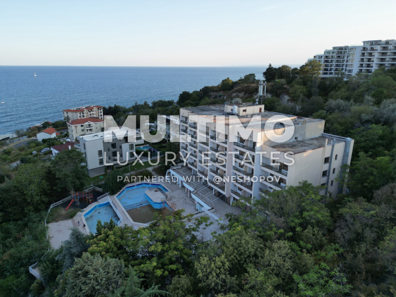 Продава ХОТЕЛ в град Варна, к.к. Златни пясъци - 26000 кв.м / 8 000 000 € » 15 646 640.00 лв., ТРЕНДИМО ООД