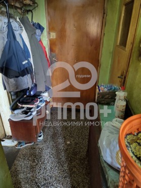 Продава 1-стаен град София Сухата река - [1] 