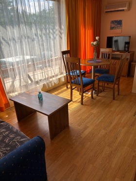 1 chambre k.k. Slantchev bryag, région Bourgas 6