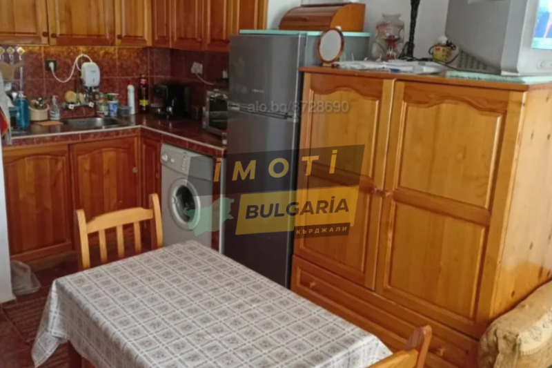 Продава 2-СТАЕН, гр. Кърджали, Център