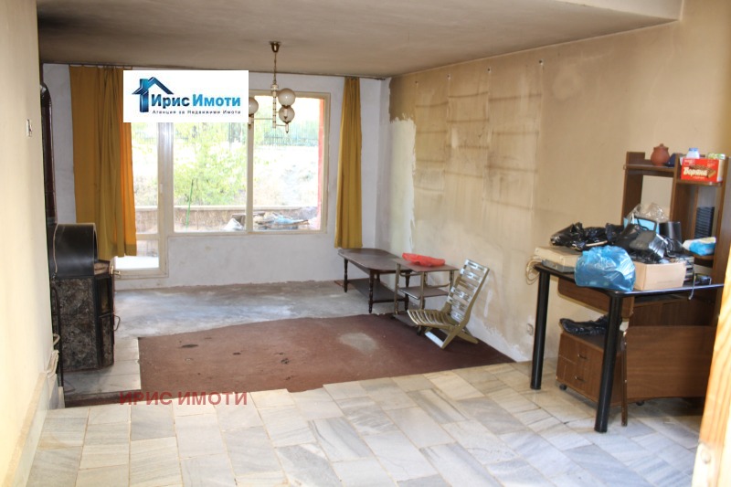 Продава  3-стаен град София , Карпузица , 120 кв.м | 56733022