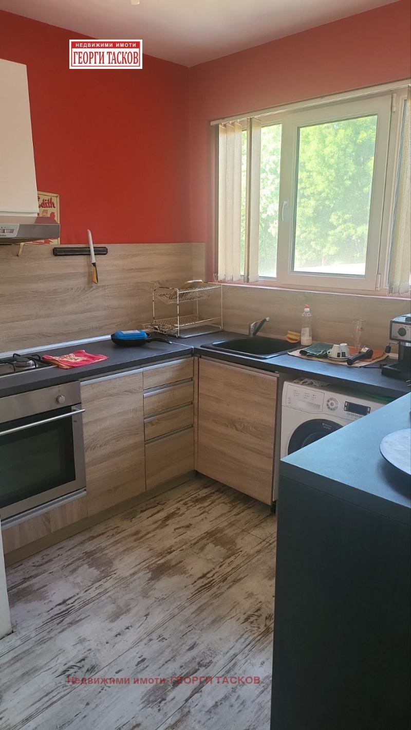 In vendita  2 camere da letto Ruse , Vazragdane , 85 mq | 82900077