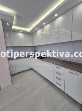 3-стаен град Пловдив, Кючук Париж 4