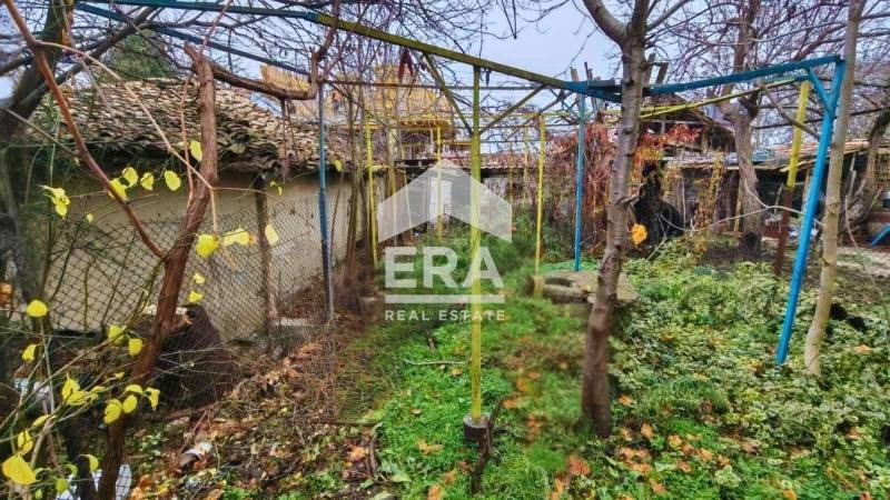 Продава ЕТАЖ ОТ КЪЩА, гр. Търговище, Център, снимка 13 - Етаж от къща - 53002844