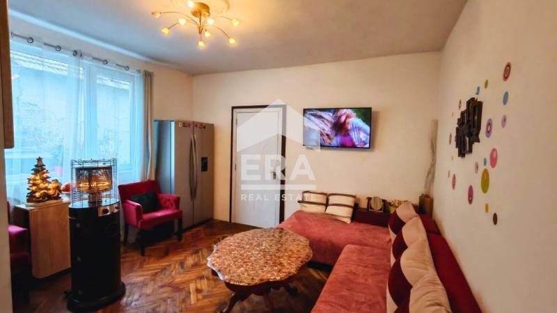 Продава ЕТАЖ ОТ КЪЩА, гр. Търговище, Център, снимка 3 - Етаж от къща - 53677566
