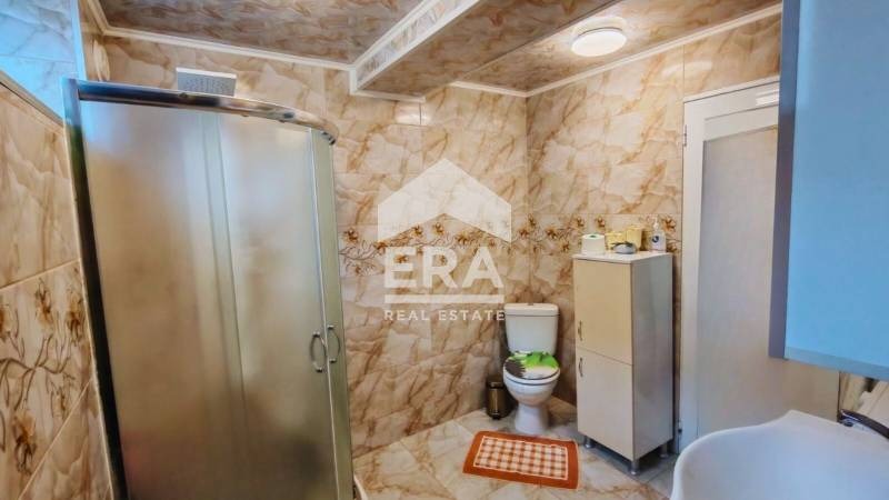 Продава ЕТАЖ ОТ КЪЩА, гр. Търговище, Център, снимка 13 - Етаж от къща - 53677566