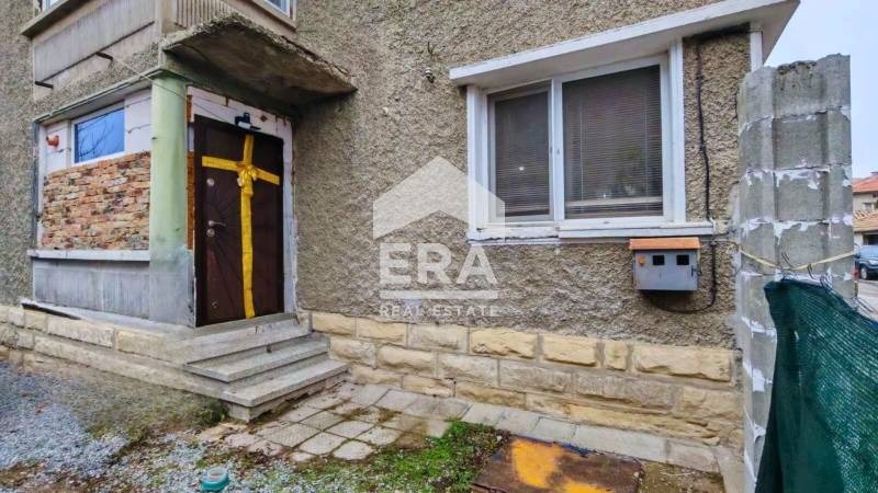 Продава ЕТАЖ ОТ КЪЩА, гр. Търговище, Център, снимка 12 - Етаж от къща - 53677566