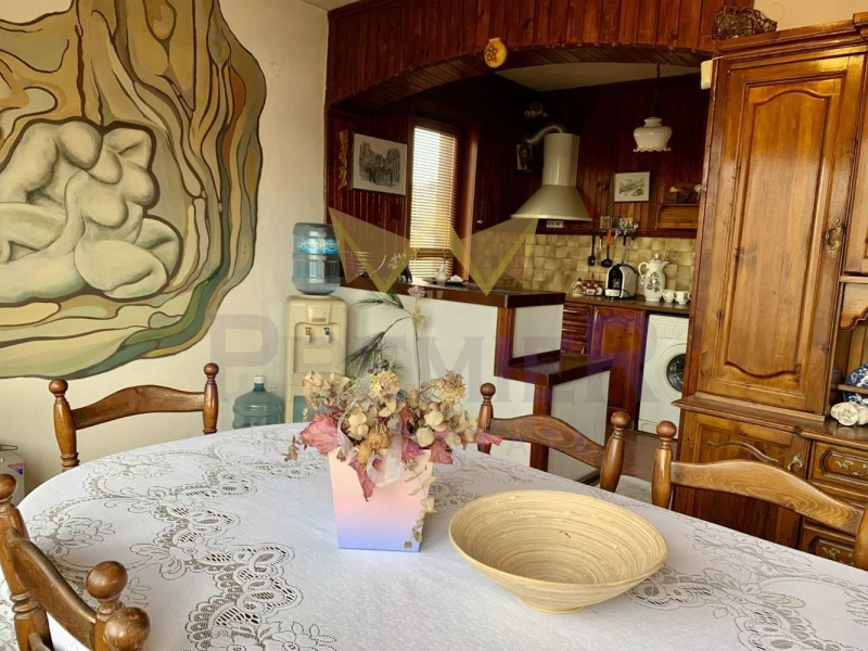 Продава ЕТАЖ ОТ КЪЩА, гр. Добрич, Христо Ботев, снимка 5 - Етаж от къща - 53199081