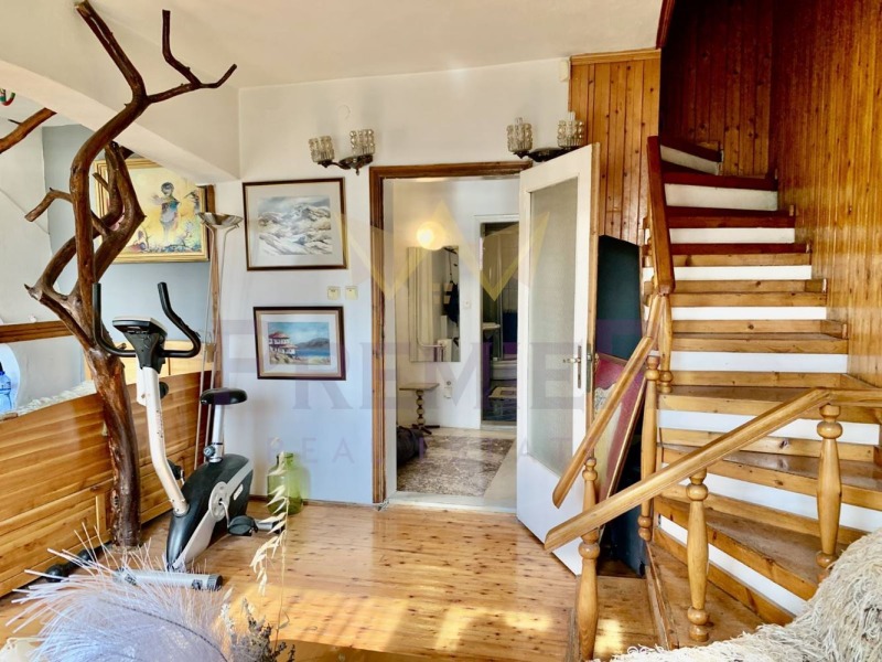 Продава ЕТАЖ ОТ КЪЩА, гр. Добрич, Христо Ботев