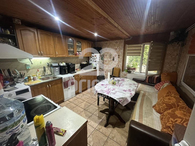 Продава КЪЩА, гр. София, с. Яна, снимка 2 - Къщи - 52984447