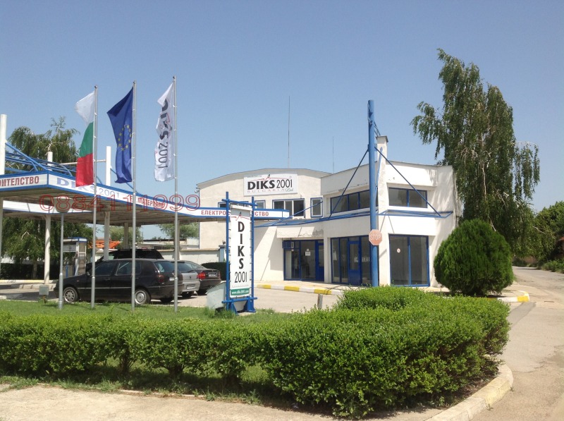 Продается  Промышленное здание Ямбол , Промишлена зона , 2700 кв.м | 86316390 - изображение [2]