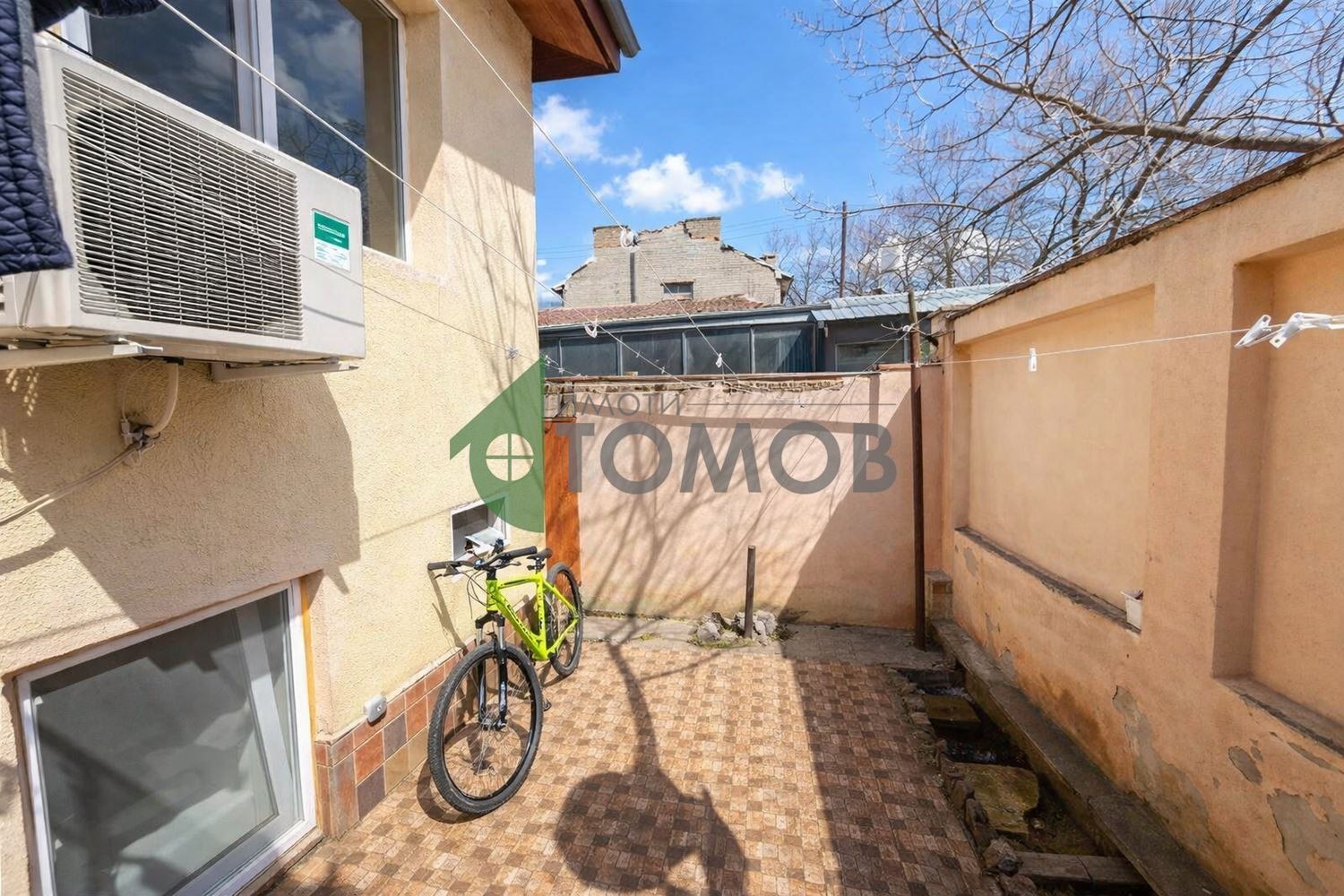 Продава КЪЩА, гр. Шумен, Томбул джамия, снимка 2 - Къщи - 54133581