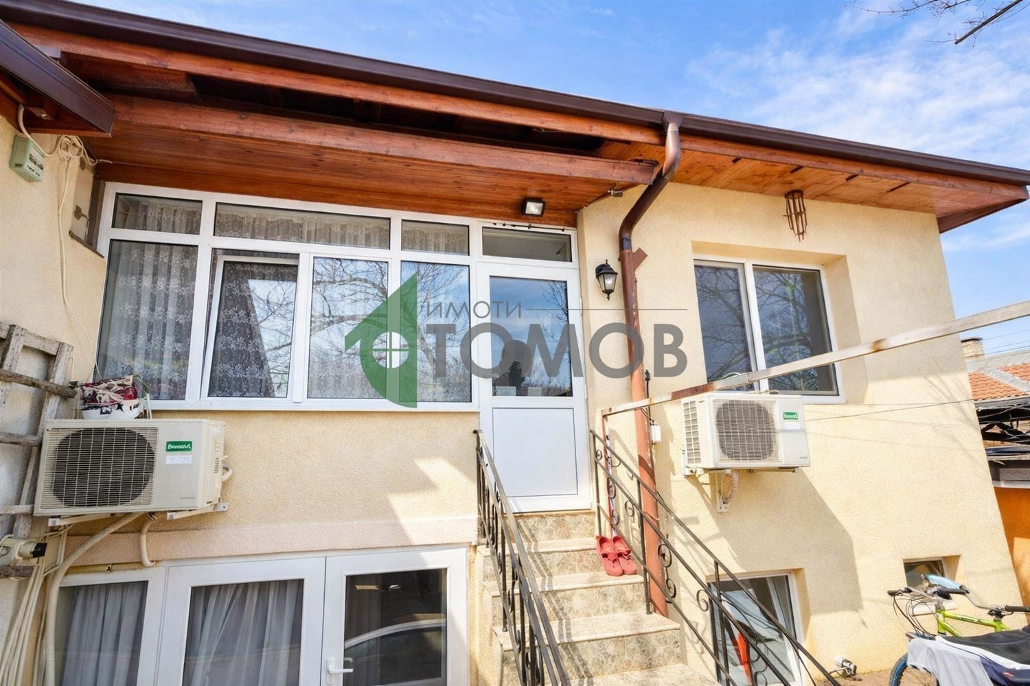 Продава КЪЩА, гр. Шумен, Томбул джамия, снимка 2 - Къщи - 54133581