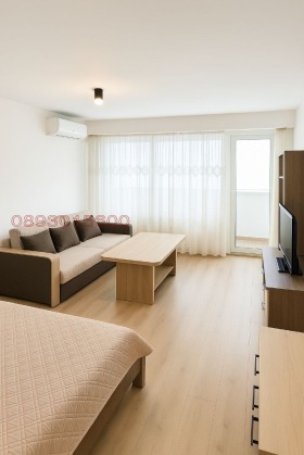 1 slaapkamer Vazrazjdane, Ruse