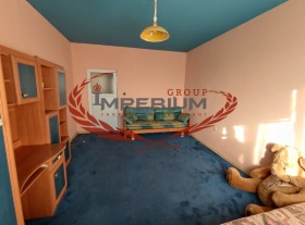 2 Schlafzimmer Kajsiewa gradina, Warna 4