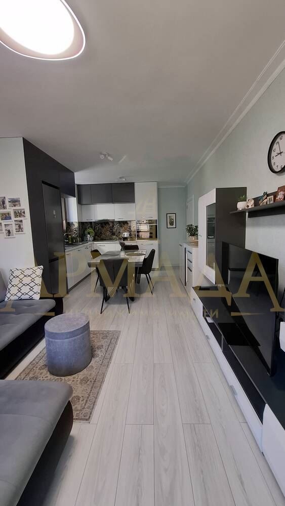 Продава  2-стаен, град Пловдив, Кючук Париж •  125 500 EUR • ID 65039321 — holmes.bg - [1] 