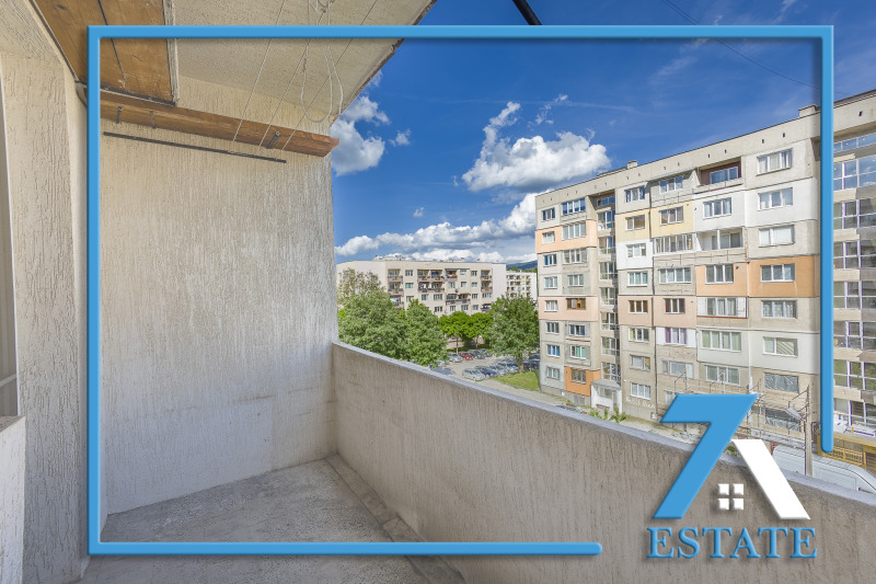Продается  1 спальня Перник , Изток , 65 кв.м | 22960388