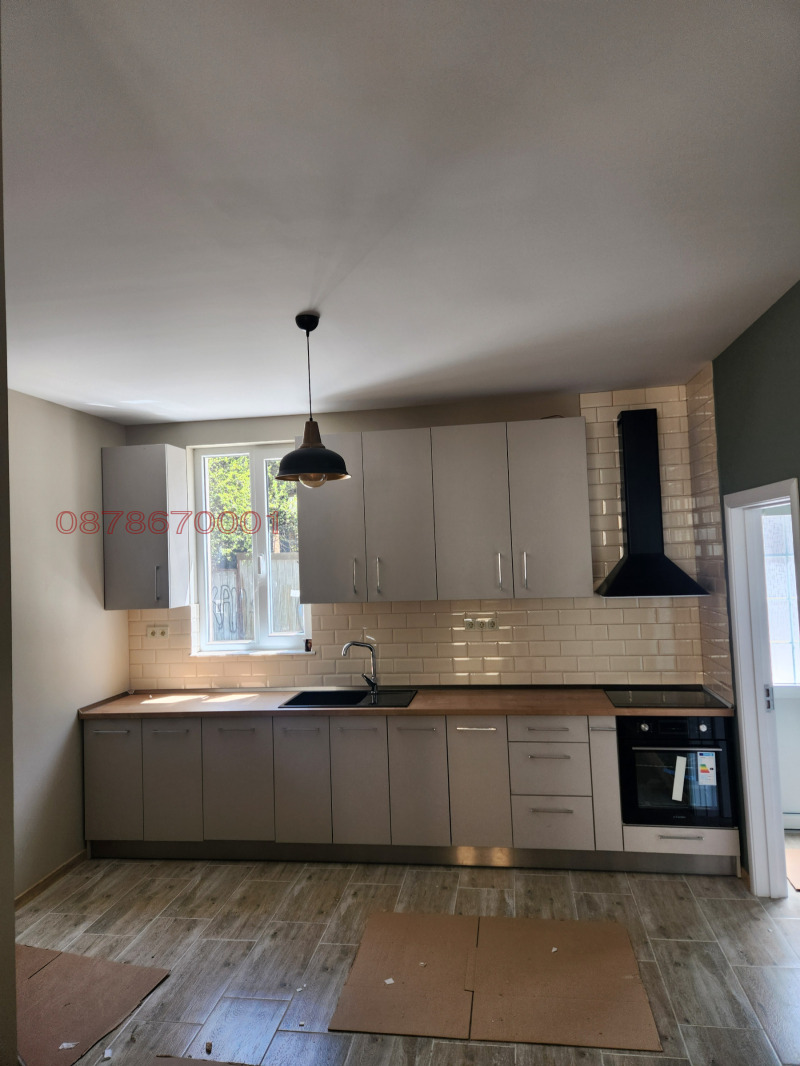 Продава КЪЩА, гр. Батак, област Пазарджик