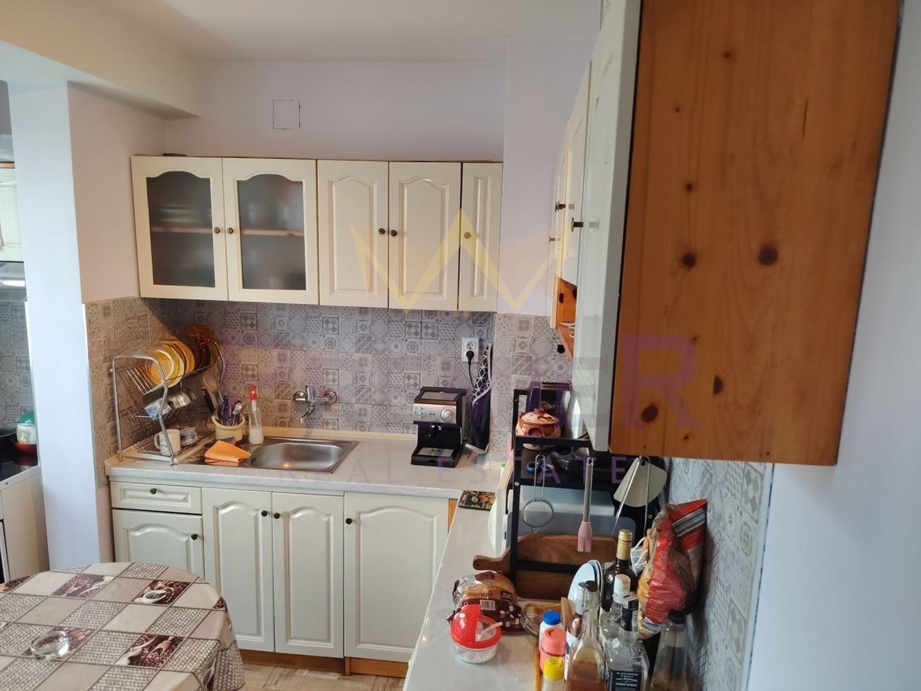 Продава 2-СТАЕН, гр. София, Толстой, снимка 2 - Апартаменти - 55007848