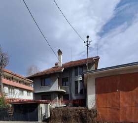 Casa Gorublyane, Sofia 1