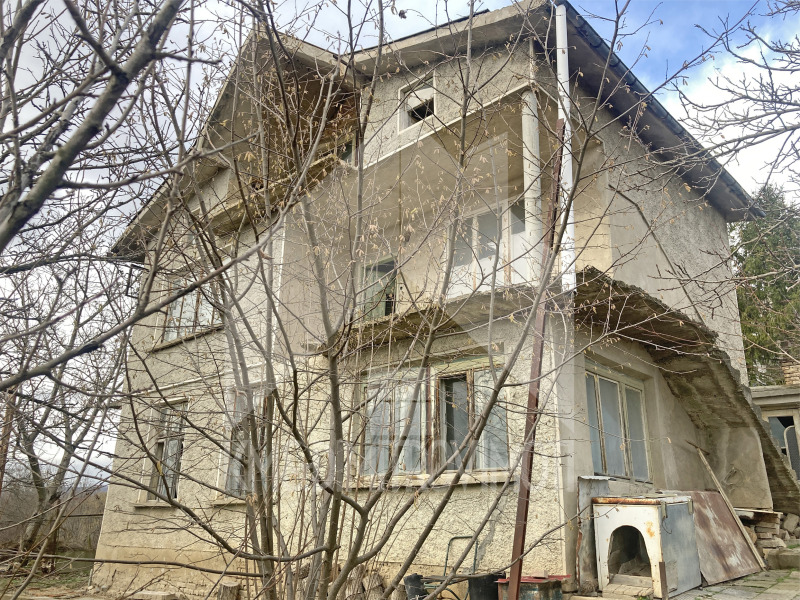 Продава КЪЩА, с. Мараш, област Шумен, снимка 2 - Къщи - 45057290
