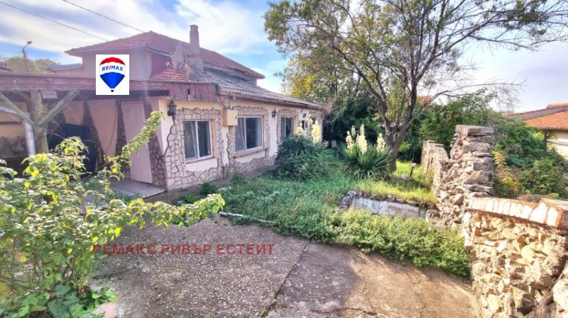 Продава КЪЩА в град Русе, Веждата - 84 кв.м / 55 600 € » 108 744.15 лв., РЕМАКС РИВЪР ЕСТЕЙТ