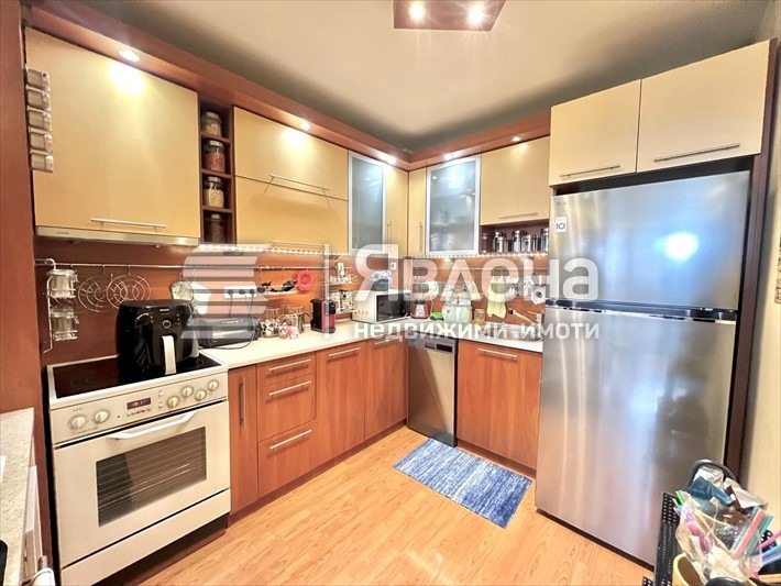 Продава 3-СТАЕН, гр. София, Редута, снимка 2 - Апартаменти - 54480476