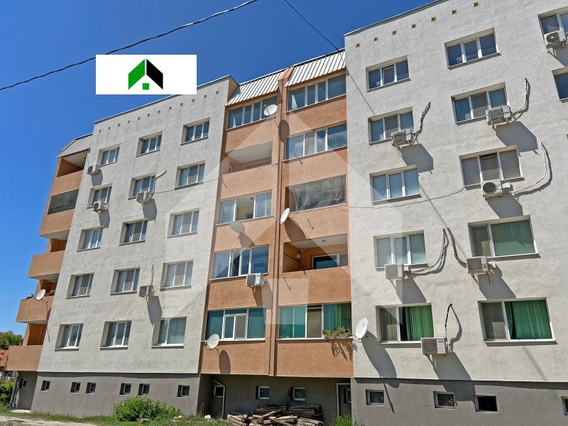 Продава 4-СТАЕН, гр. Нови пазар, област Шумен, снимка 1 - Aпартаменти - 46762732