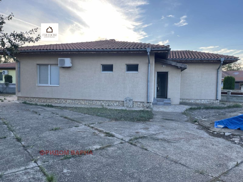 Продава  Къща област Добрич , с. Соколово , 121 кв.м | 76355368