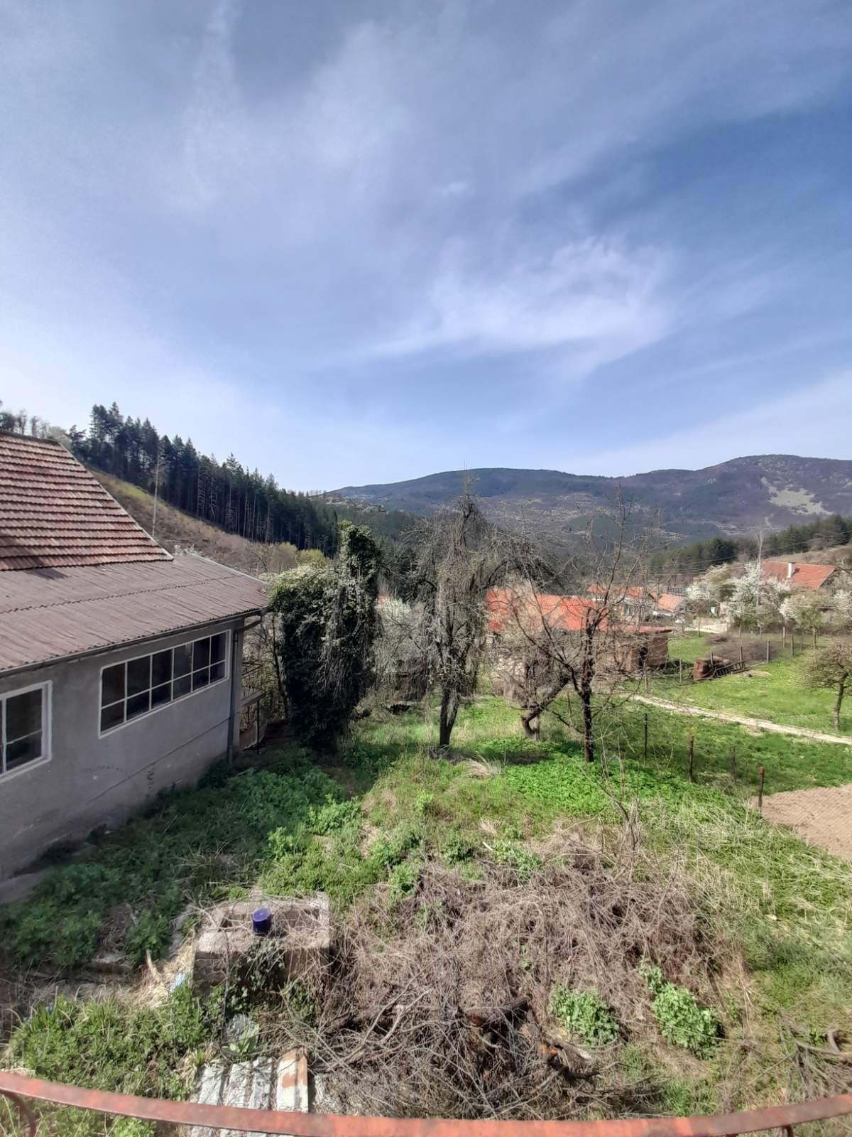 Продава КЪЩА, гр. Своге, област София област