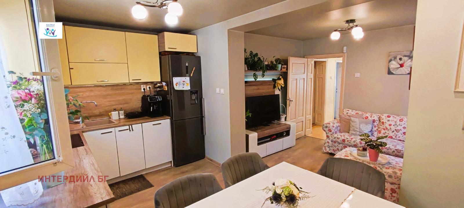 Продава КЪЩА, гр. Варна, Трошево