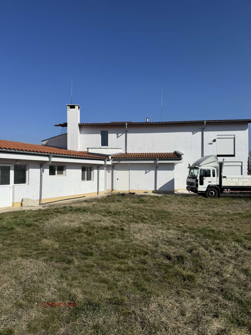 Продава ФАБРИКА/ЗАВОД в област Бургас, с. Бата - 917 кв.м / 400 000 € » 782 332.00 лв., СОФИЯ ИН