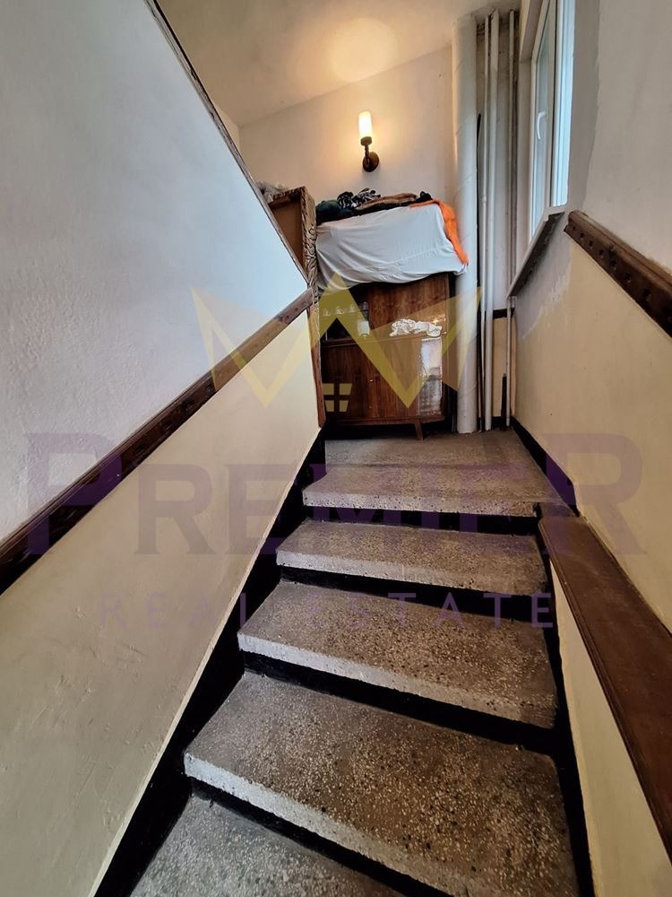 Продава КЪЩА, гр. Карнобат, област Бургас, снимка 10 - Къщи - 54079277