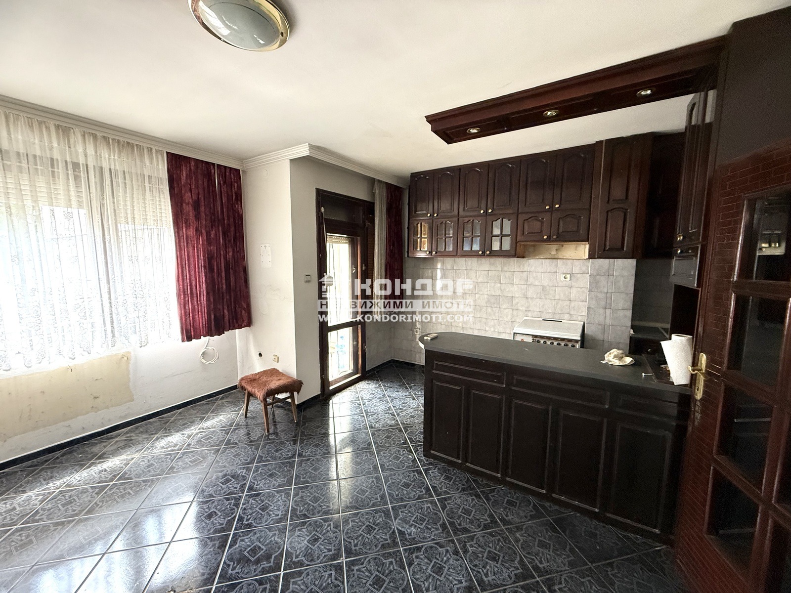 Продава 3-СТАЕН, гр. Пловдив, Център, снимка 2 - Апартаменти - 52208519