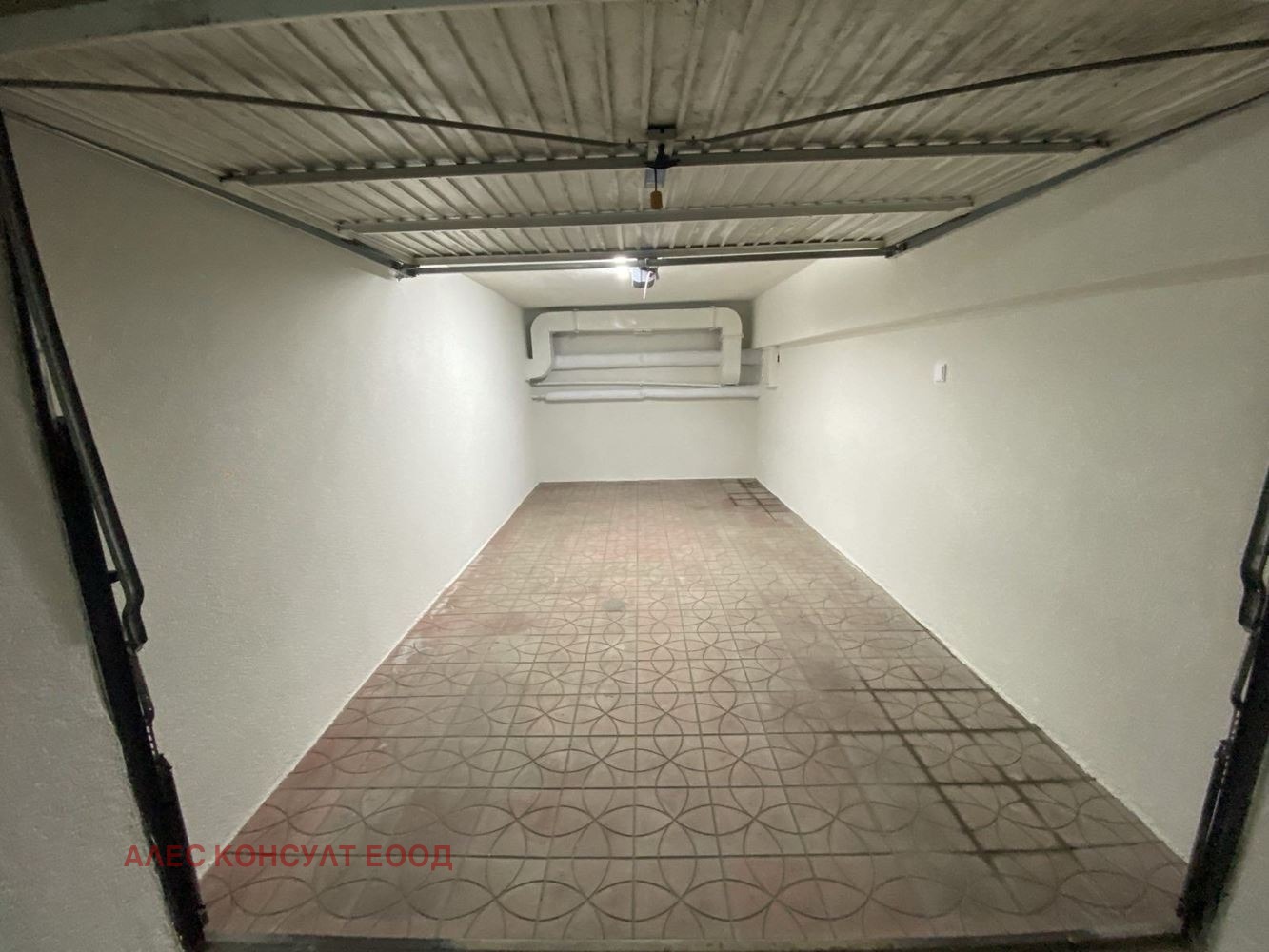 Продава ГАРАЖ, ПАРКОМЯСТО, гр. София, Хладилника, снимка 3 - Гаражи и паркоместа - 55323787