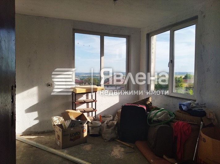 Продава ЕТАЖ ОТ КЪЩА, гр. Игнатиево, област Варна, снимка 6 - Етаж от къща - 55126781