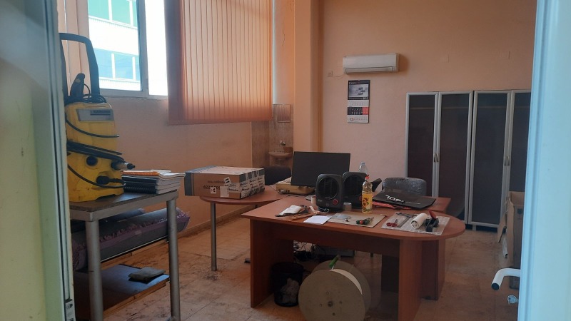 Продава ПРОМ. ПОМЕЩЕНИЕ, гр. Стара Загора, Индустриална зона - изток, снимка 4 - Производствени сгради - 52132662