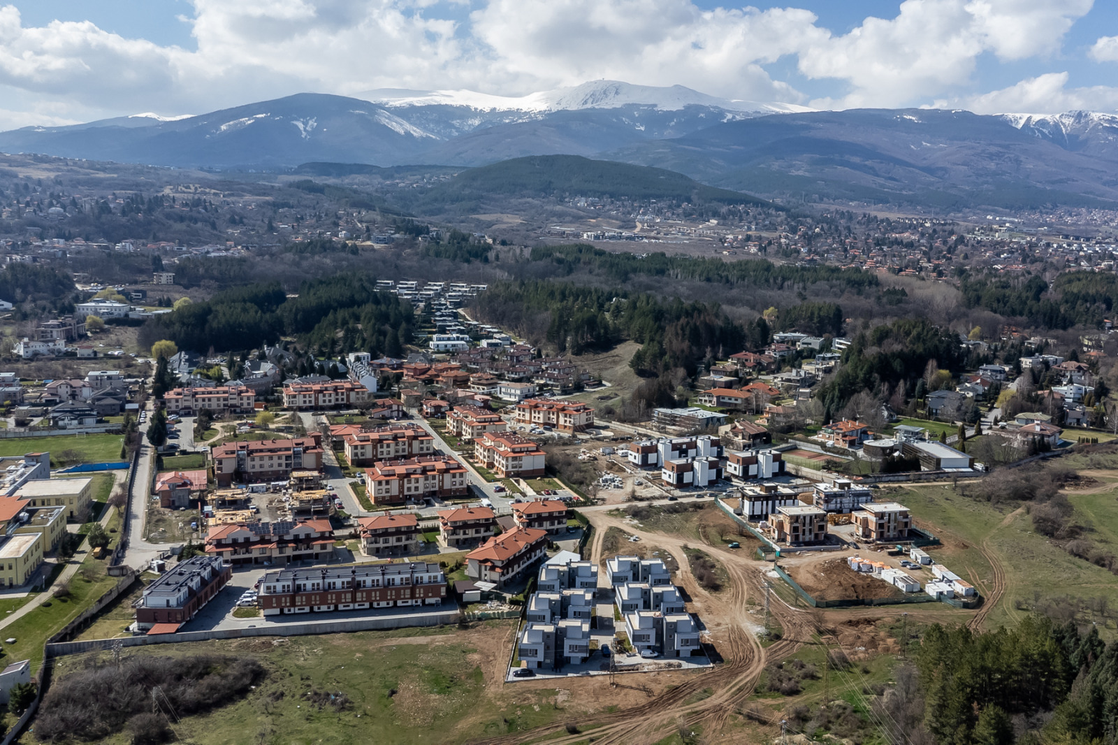Продава КЪЩА, гр. София, м-т Детски град, снимка 2 - Къщи - 54223552