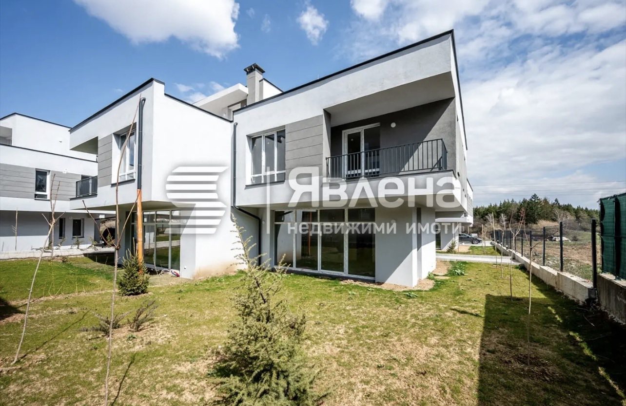 Продава КЪЩА, гр. София, м-т Детски град