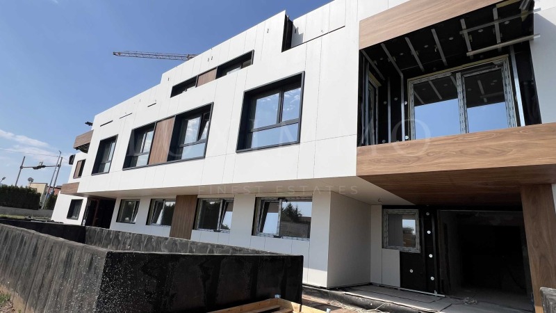 De vânzare  2 dormitoare Sofia , Ivaniane , 132 mp | 31409349