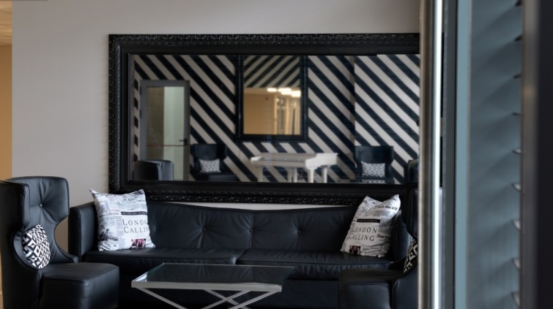 Продава ХОТЕЛ, гр. Ихтиман, област София област, снимка 4 - Хотели - 53040887