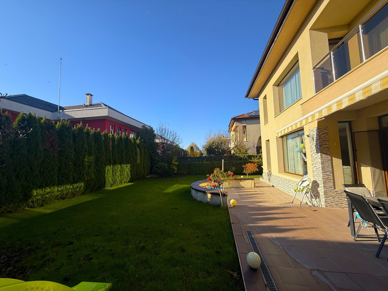 Продава КЪЩА, гр. Пловдив, Отдих и култура