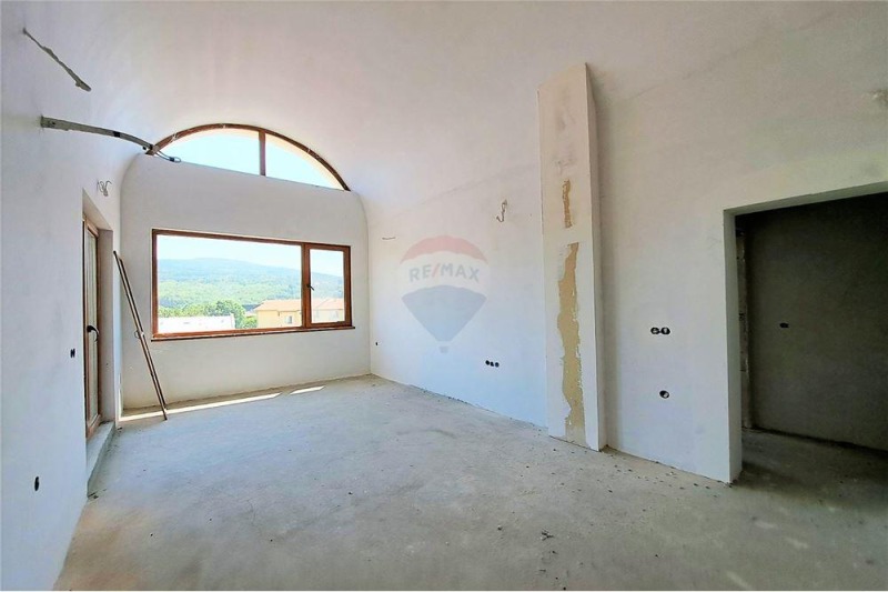 Продава 2-СТАЕН в област Добрич, с. Кранево - 98 кв.м / 110 000 € » 215 141.30 лв., РЕМАКС-ИДЕАЛ