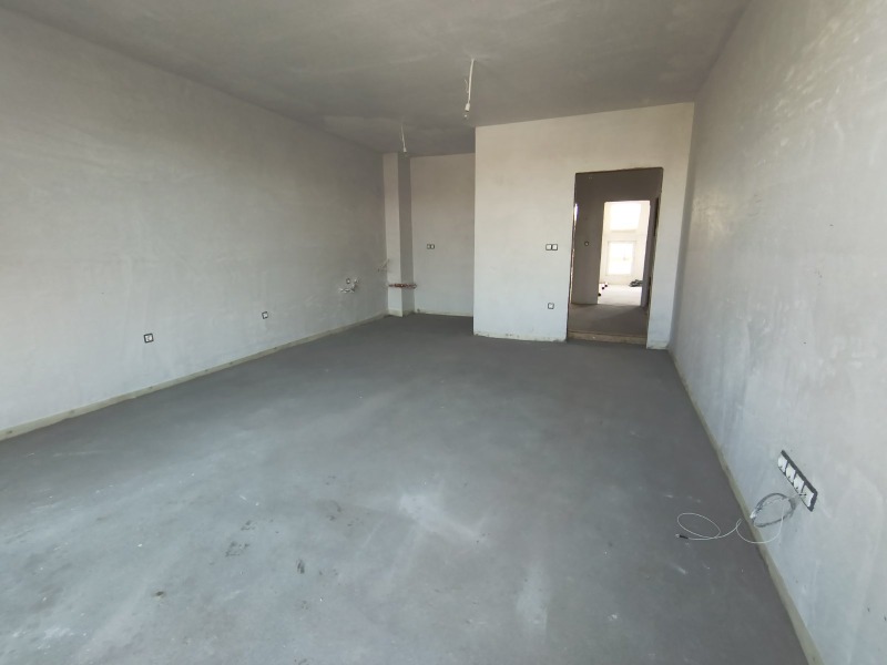 Продава 3-СТАЕН в град Пловдив, Остромила - 116 кв.м / 141 300 € » 276 358.78 лв., СЕМЕЕН КОМПАС ЕООД